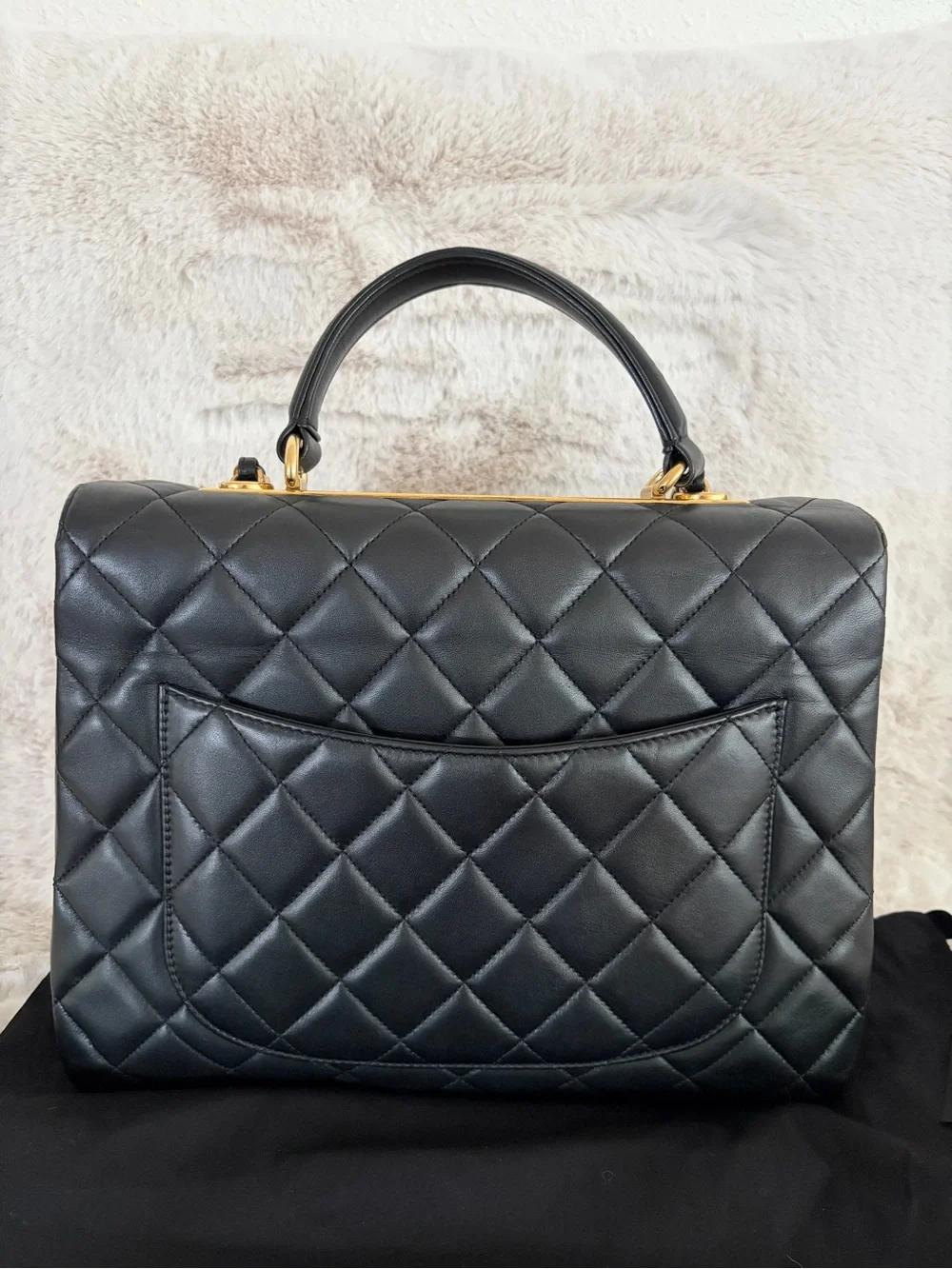 Large CHANEL Trendy CC Lambskin leather Shoulder Bag Black with Gold Hardware